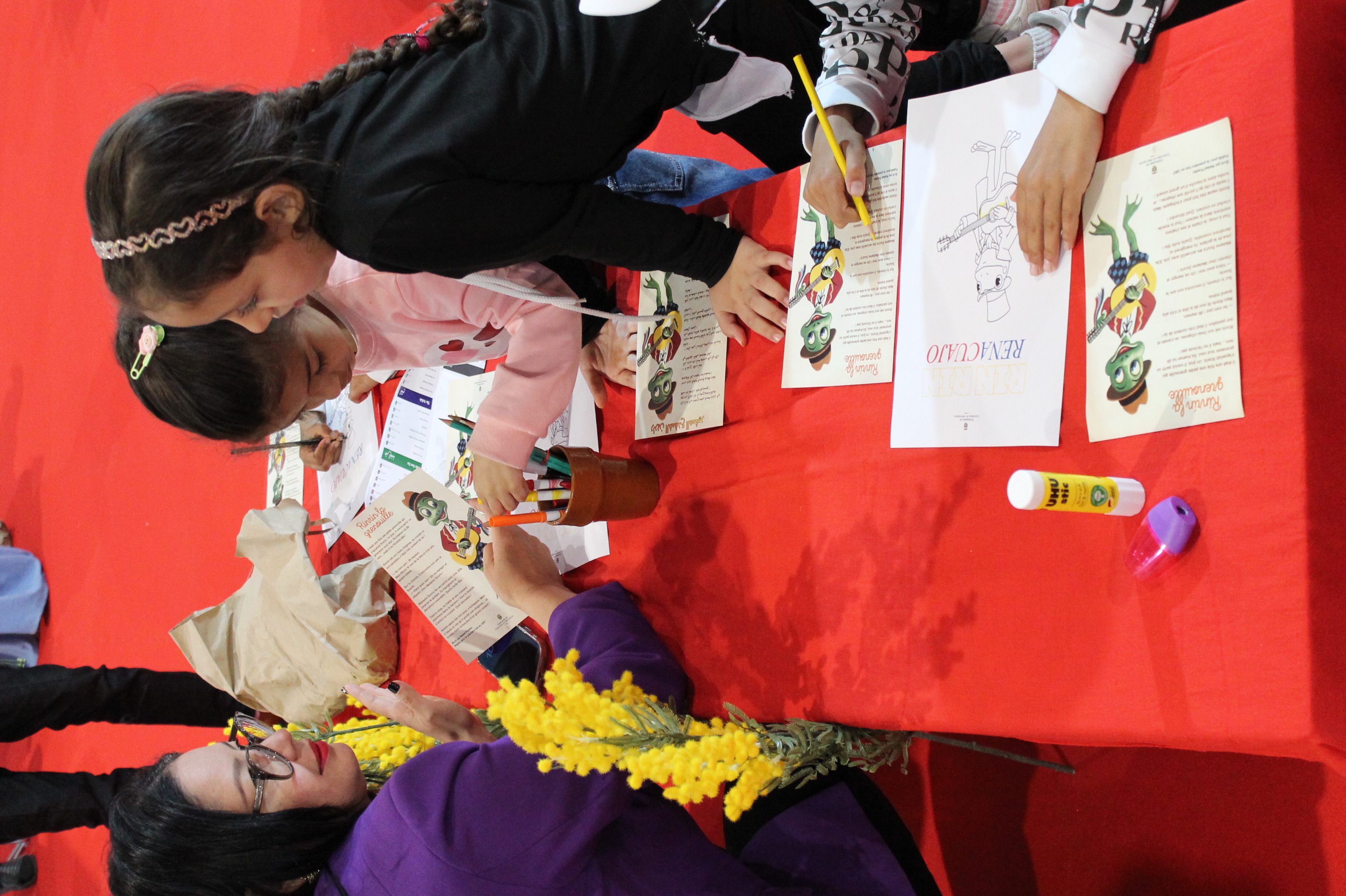 Niños y niñas marroquíes descubren el universo literario de Rafael Pombo en Rabat