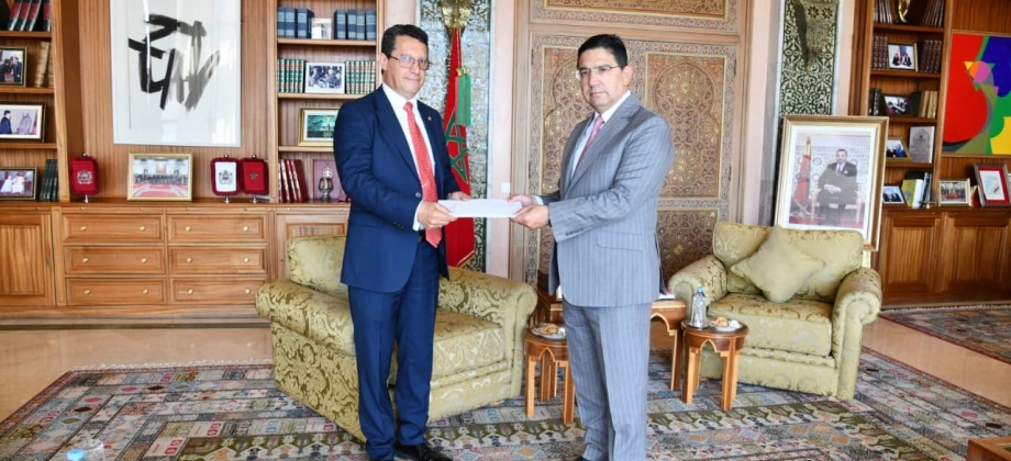 El nuevo Embajador de Colombia presentó copias de estilo de sus cartas credenciales ante el Ministro de Relaciones Exteriores de Marruecos